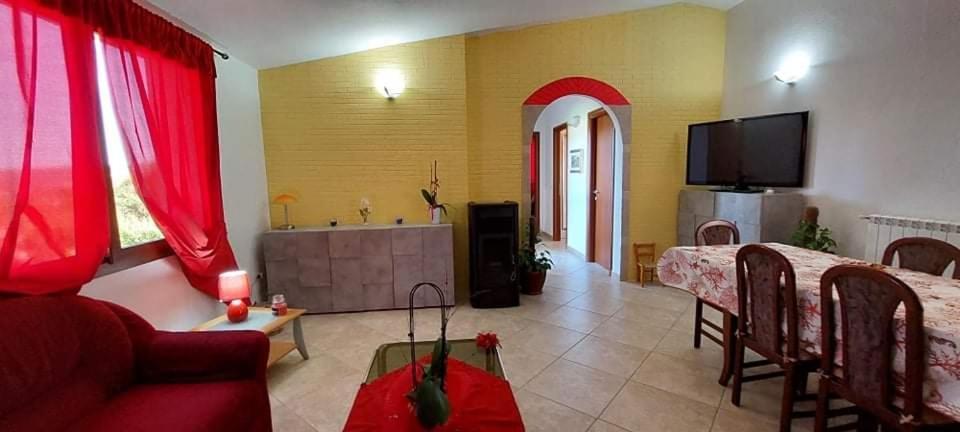 Indipendente Con Piscina Uso Esclusivo Internet Illimitato Villa ซินิสโกลา ภายนอก รูปภาพ
